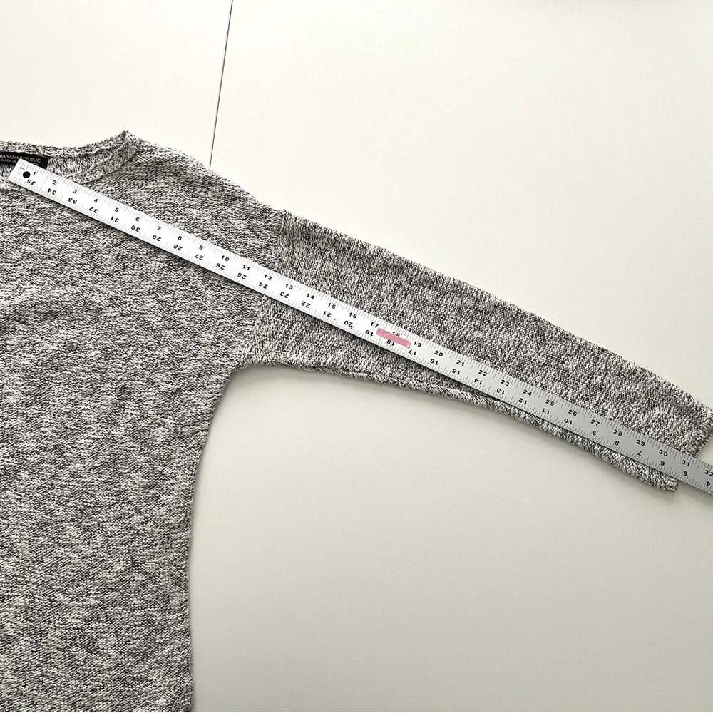 Banana Republic Black And White Sweater Size Large - Picture 6 of 9